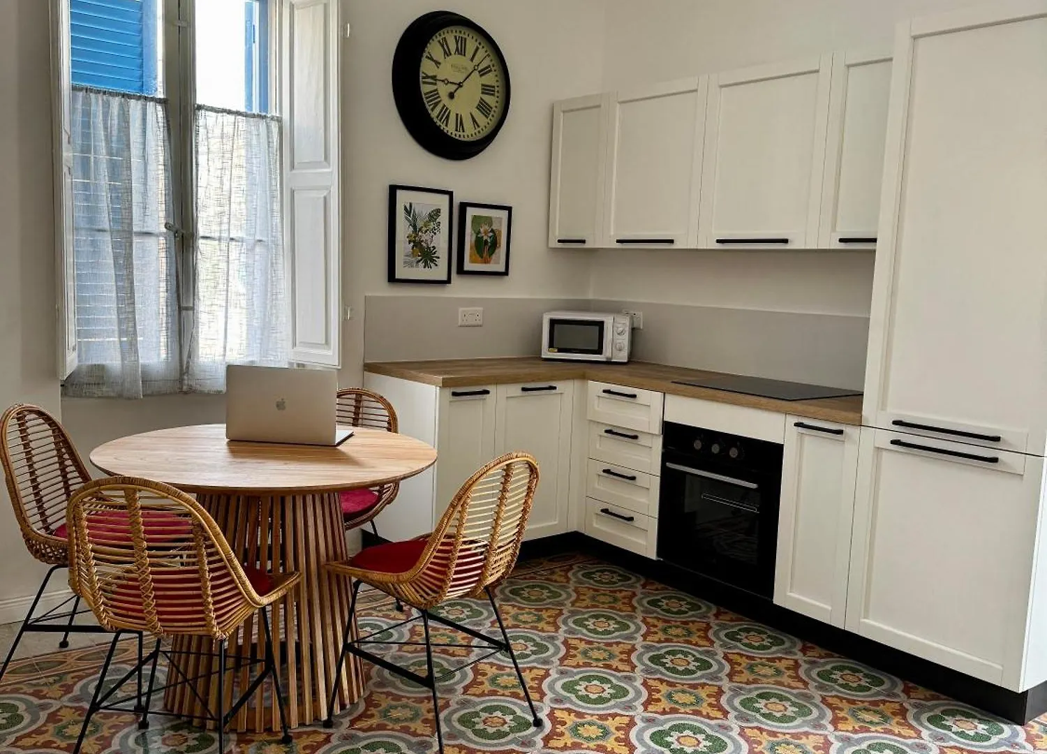 Stylish Boutique Duplex Apartment Home - Green - 2 Large Double Bedrooms With Ensuite Bathrooms Msida