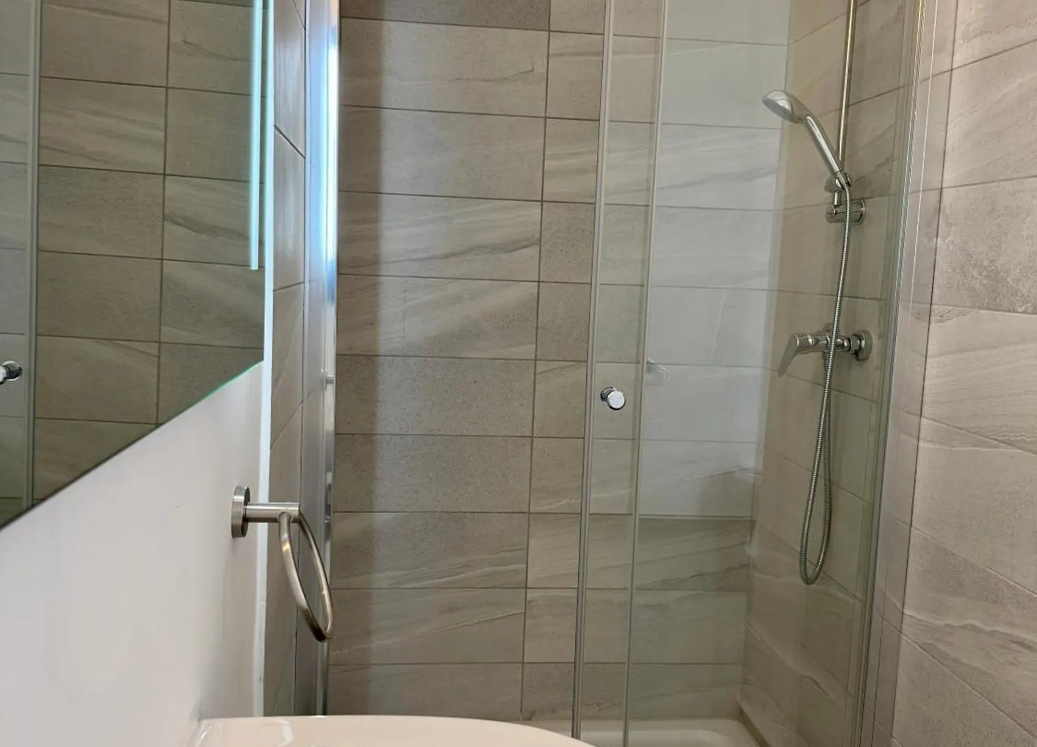 Stylish Boutique Duplex Apartment Home - Green - 2 Large Double Bedrooms With Ensuite Bathrooms Msida