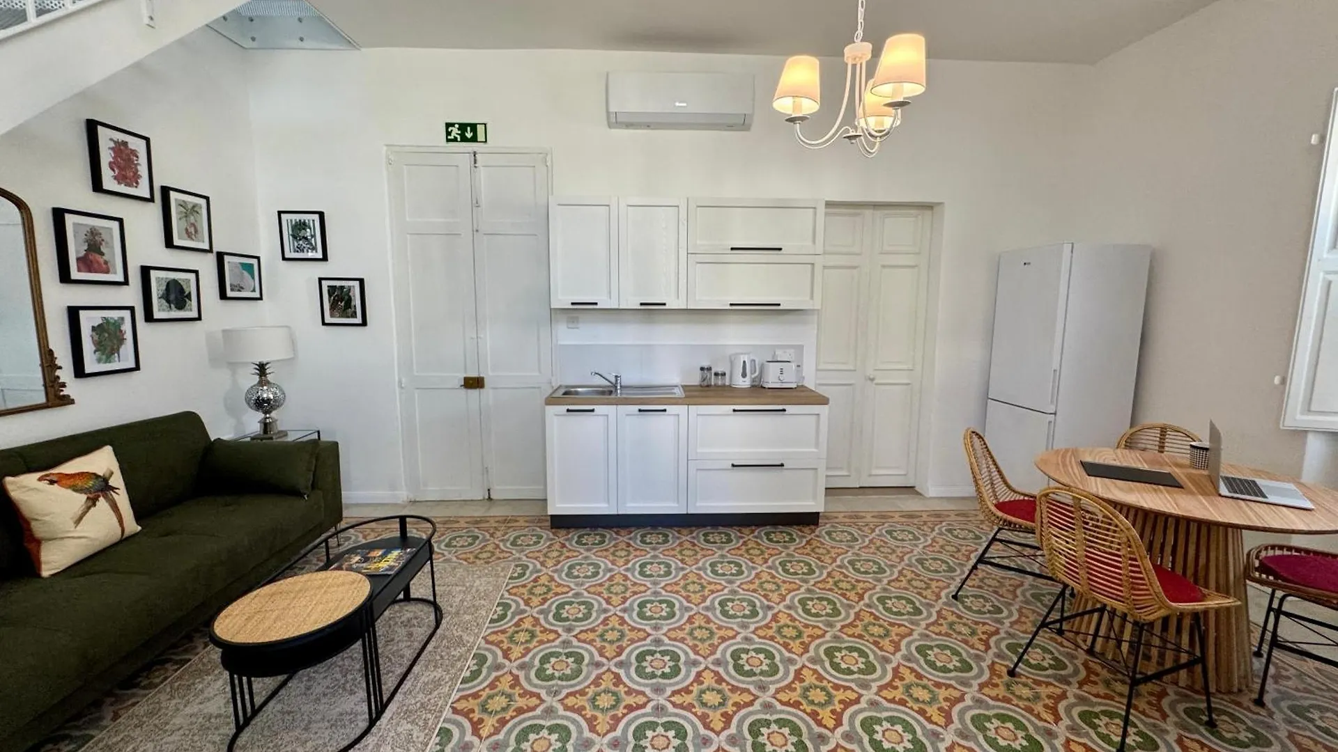 Stylish Boutique Duplex Apartment Home - Green - 2 Large Double Bedrooms With Ensuite Bathrooms Msida