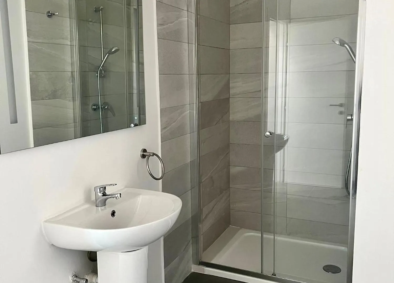 Stylish Boutique Duplex Apartment Home - Green - 2 Large Double Bedrooms With Ensuite Bathrooms Msida